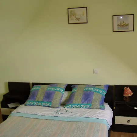 Ancien Corps De Ferme Restaure Avec Jardin Clos, Proche A11, 3 Chambres, Barbecue, Calme Garanti - Fr-1-410-343 Le Bailleul